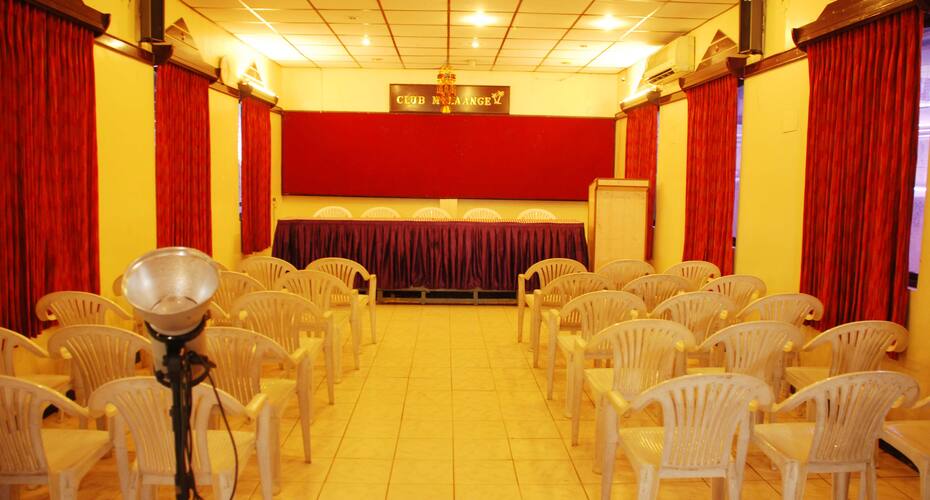 Hotel & Club Melaange, Erode 5